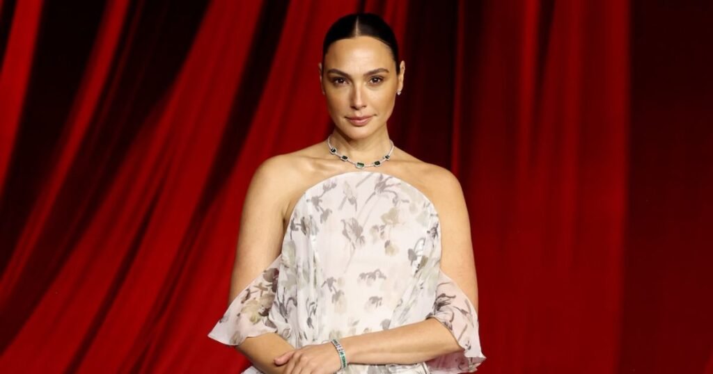Gal Gadot Was Diagnosed With Blood Clot in Her Brain While Pregnant Gal Gadot Was Diagnosed With Blood Clot in Her Brain While Pregnant